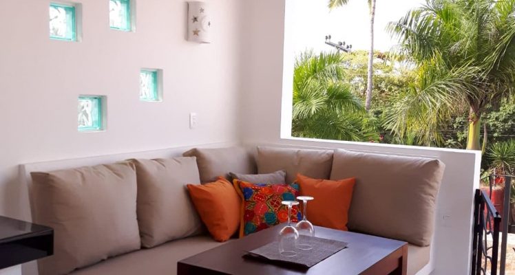 Luna Suite lounge area - Belenos Inn